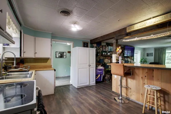 $145,500 | 1210 Shady Acres Lane, Quincy, IL 62305