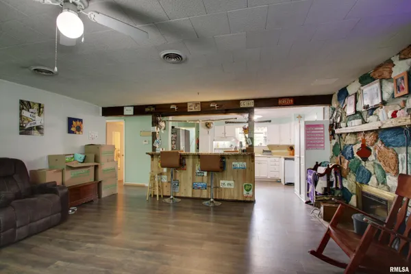 $145,500 | 1210 Shady Acres Lane, Quincy, IL 62305