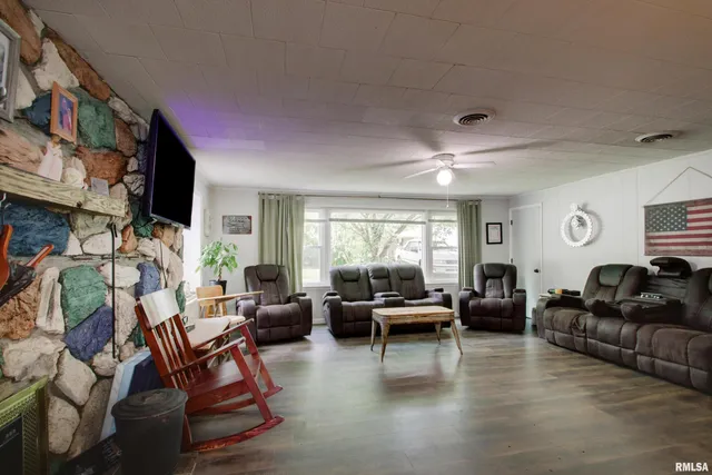 $165,000 | 1210 Shady Acres Lane, Quincy, IL 62305