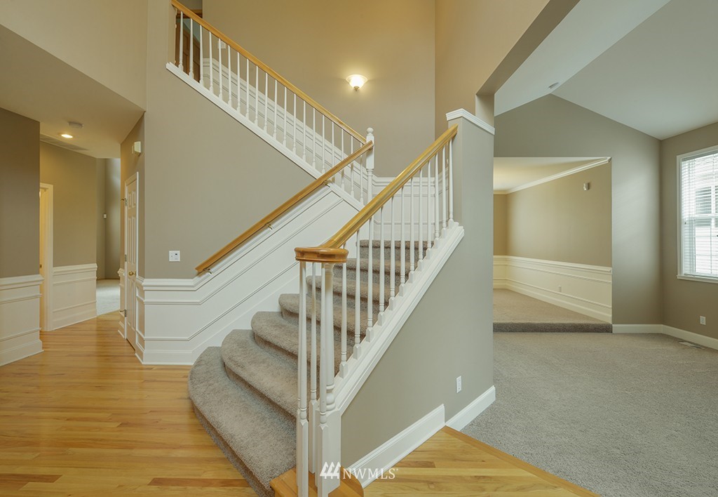 3507 Northeast 23rd Court Renton, WA 98056 - Photo 2 of 25 Gallery Image 2