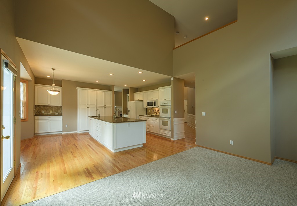 3507 Northeast 23rd Court Renton, WA 98056 - Photo 4 of 25 Gallery Image 4