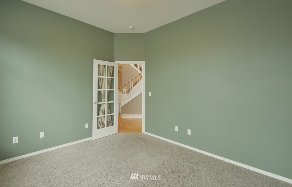 3507 Northeast 23rd Court Renton, WA 98056 - Photo 6 of 25 Gallery Image 6
