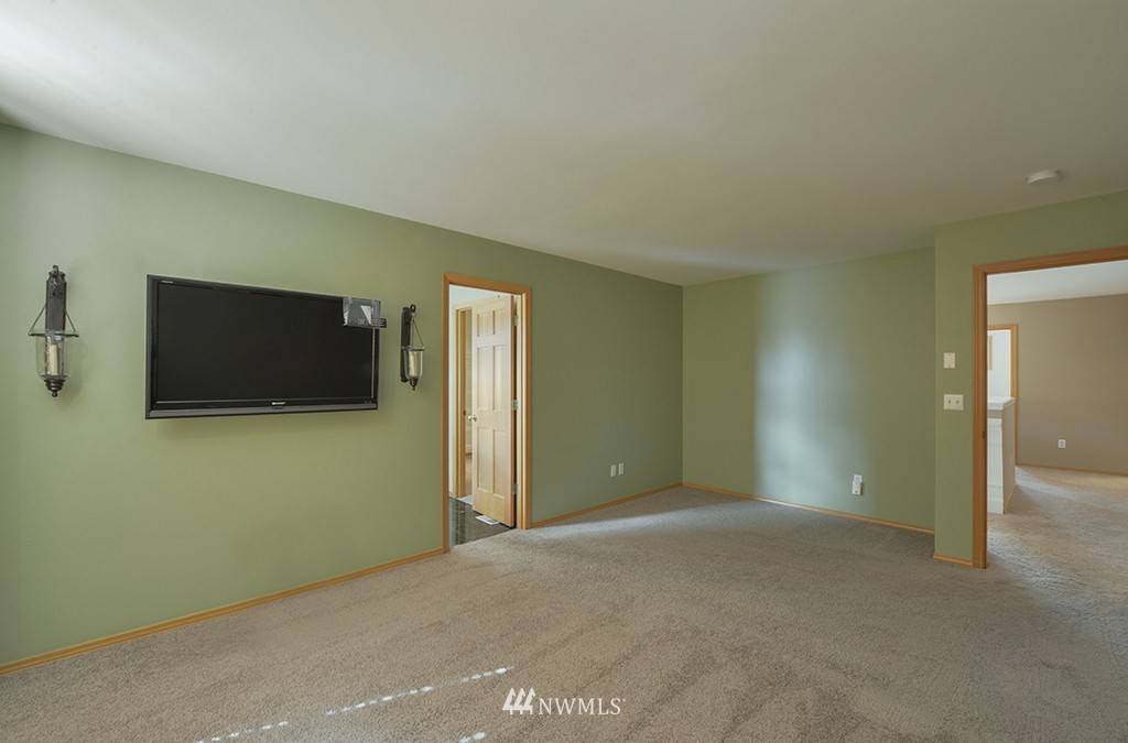 3507 Northeast 23rd Court Renton, WA 98056 - Photo 10 of 25 Gallery Image 10
