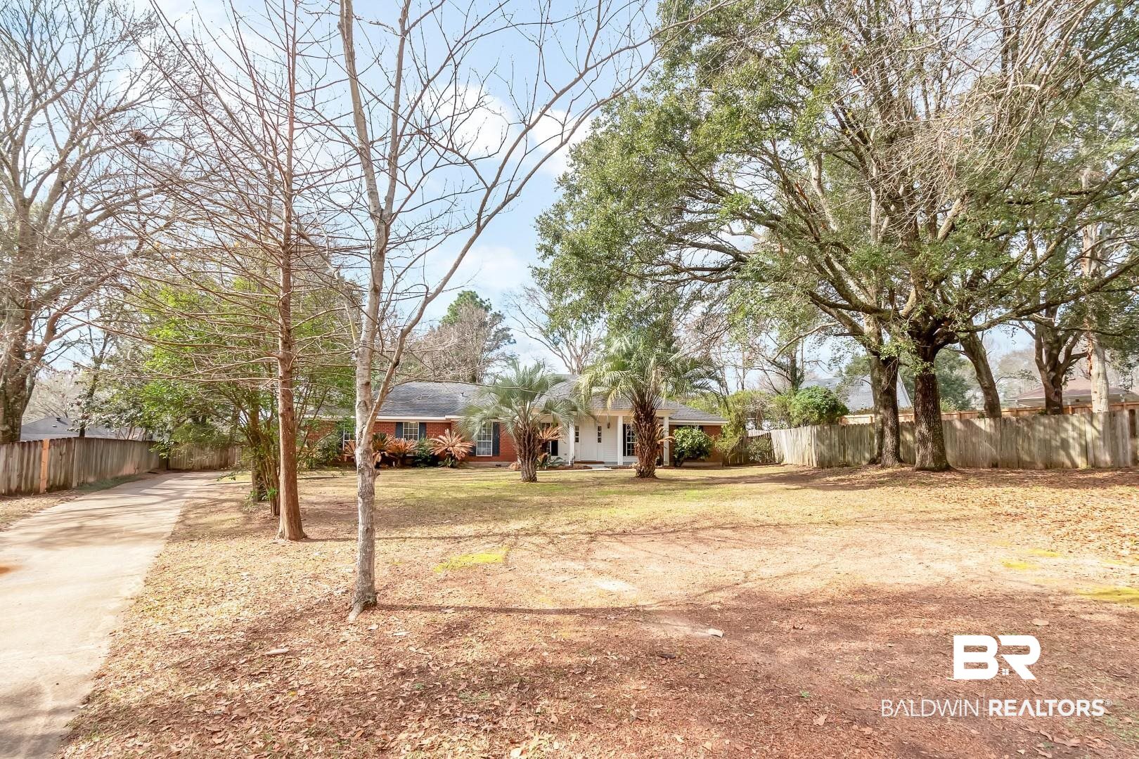 10006 Wedgefield Court Mobile, AL 36608 - Photo 11 of 34 View of yard with fence