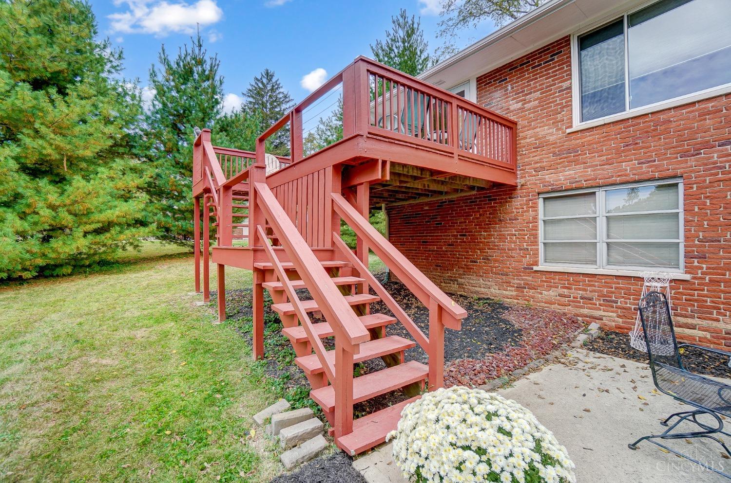 1881 Linneman Road Cincinnati, OH 45238 - Photo 44 of 51