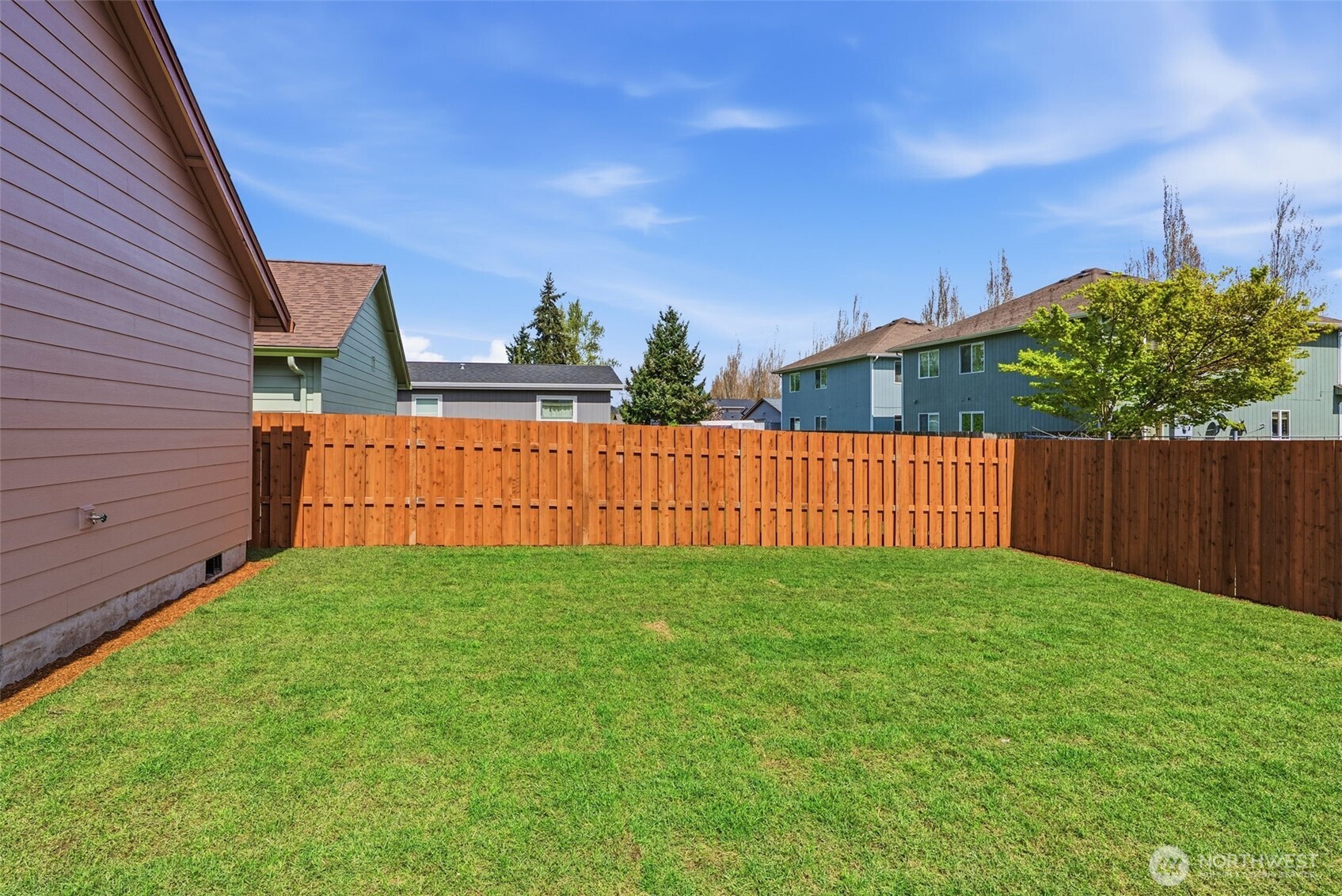 204 Douglas Street Longview, WA 98632 - Photo 11 of 31 a view of a backyard