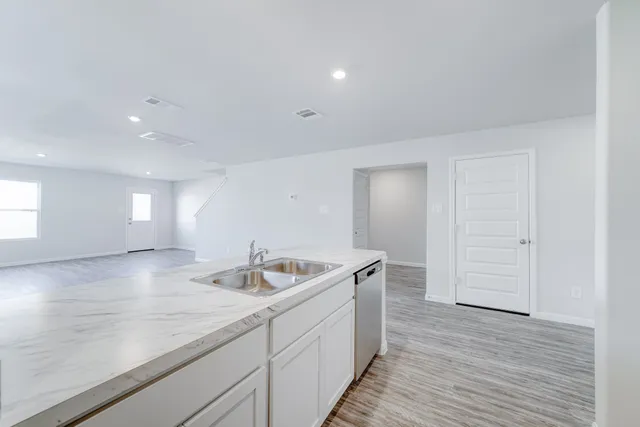 $284,990 | 1040 Greenspointe Avenue, La Grange, TX 78945