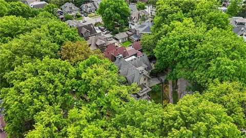 $795,000 | 3820 Campbell Street, Kansas City, MO 64109