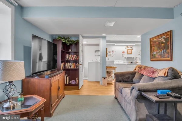 $445,000 | 336 Indian Creek Drive, Mechanicsburg, PA 17050