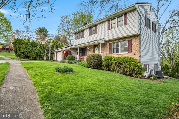 $445,000 | 336 Indian Creek Drive, Mechanicsburg, PA 17050