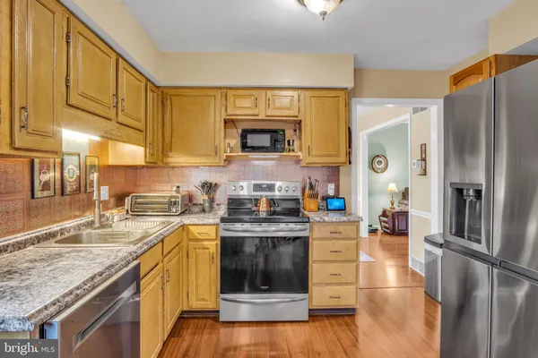 $445,000 | 336 Indian Creek Drive, Mechanicsburg, PA 17050
