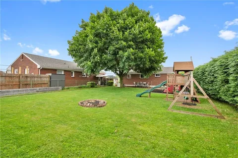 $265,000 | 2739 Iowa Drive, New Kensington, PA 15068