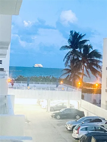 $495,000 | 345 Ocean Drive, Unit 307, Miami Beach, FL 33139