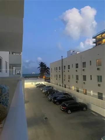 $495,000 | 345 Ocean Drive, Unit 307, Miami Beach, FL 33139
