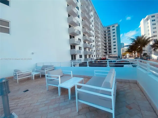 $495,000 | 345 Ocean Drive, Unit 307, Miami Beach, FL 33139