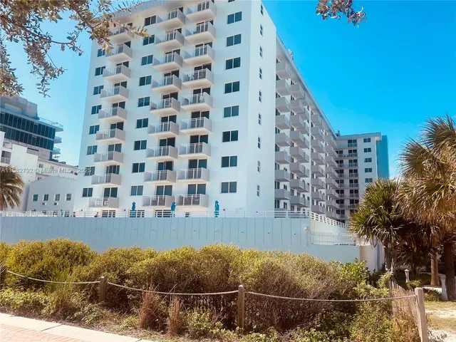 $495,000 | 345 Ocean Drive, Unit 307, Miami Beach, FL 33139