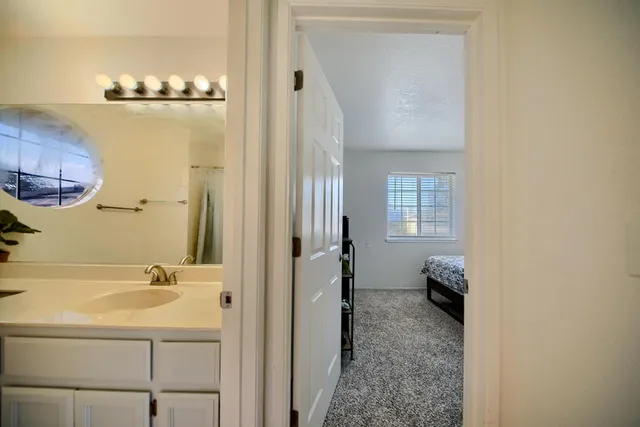 $499,500 | 719 Summit Lakes Way, Galt, CA 95632