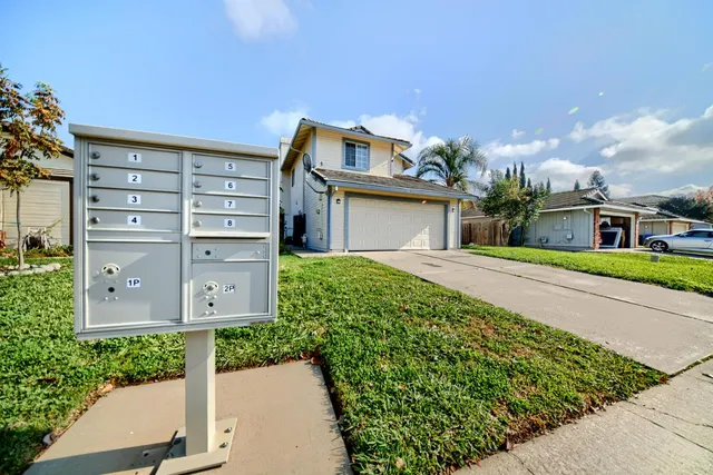 $499,500 | 719 Summit Lakes Way, Galt, CA 95632