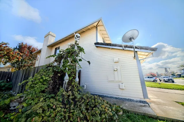 $499,500 | 719 Summit Lakes Way, Galt, CA 95632