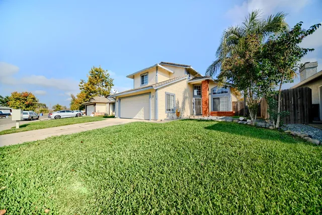 $499,500 | 719 Summit Lakes Way, Galt, CA 95632