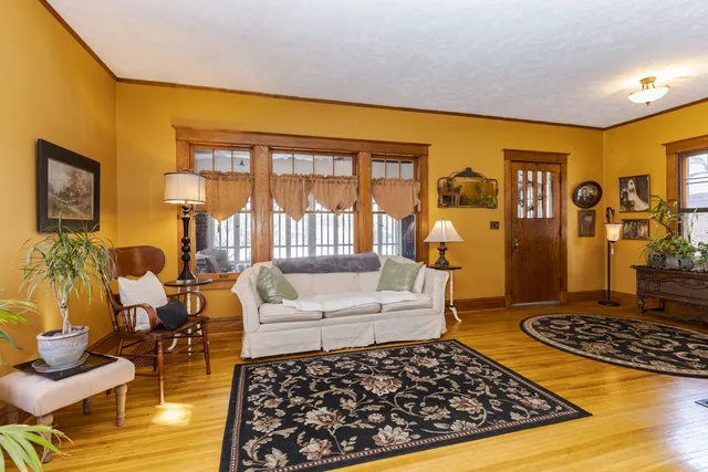 $304,900 | 1305 South Fell Avenue, Normal, IL 61761