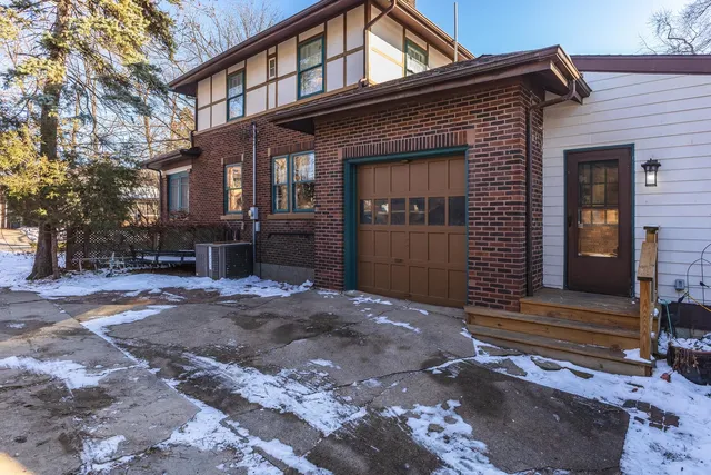 $304,900 | 1305 South Fell Avenue, Normal, IL 61761