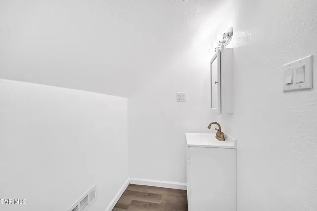 $198,500 | 1227 Shelby Street, Bristol, TN 37620