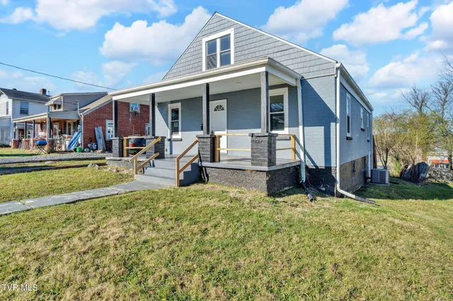 $198,500 | 1227 Shelby Street, Bristol, TN 37620