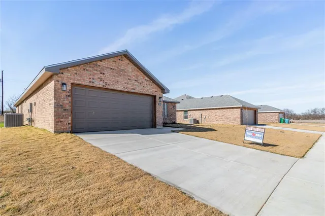 $322,527 | 808 Bella Boulevard, Coleman, TX 76834