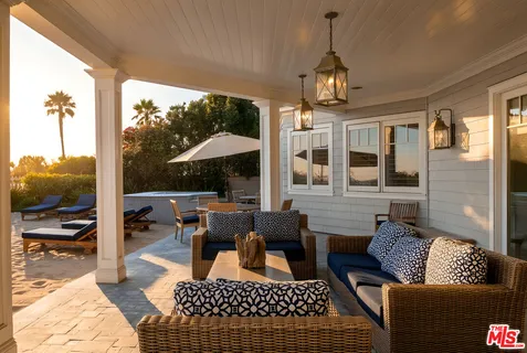 $16,850,000 | 30760 Broad Beach Road, Malibu, CA 90265