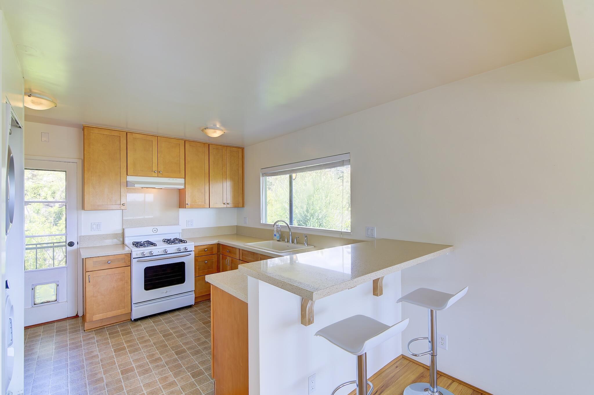 1802 Loma Street Santa Barbara, CA 93103 - Photo 11 of 26 Kitchen