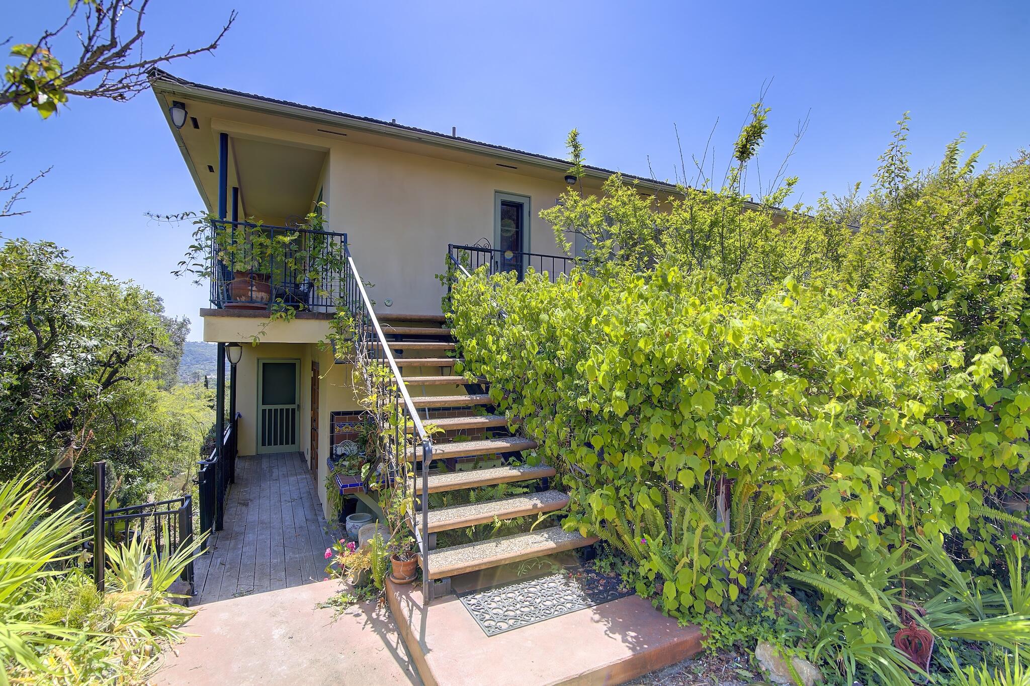 1802 Loma Street Santa Barbara, CA 93103 - Photo 4 of 26 Stairs