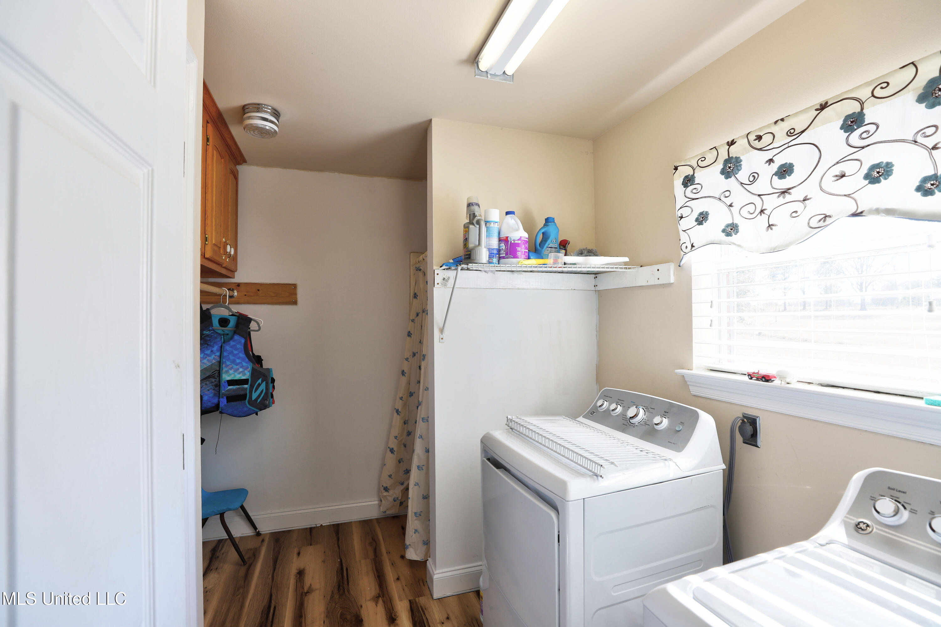 99 Hummingbird Drive Perkinston, MS 39573 - Photo 17 of 33 Laundry
