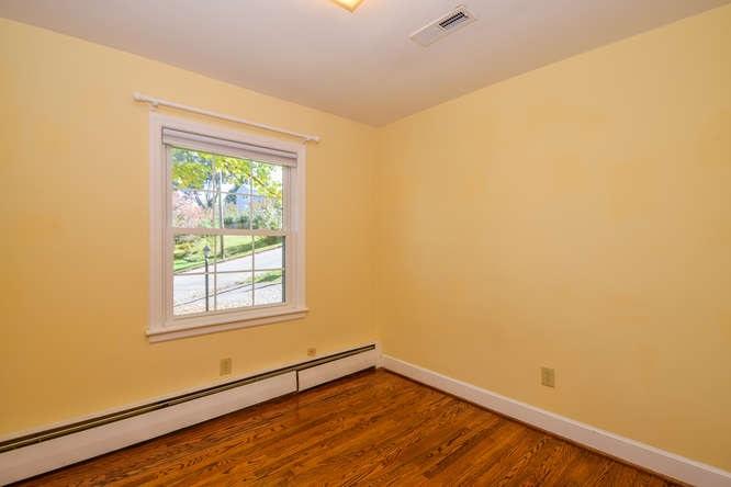 2227 Hunters Road Southwest Roanoke, VA 24015 - Photo 11 of 18 2227 Hunters Rd bedroom 3