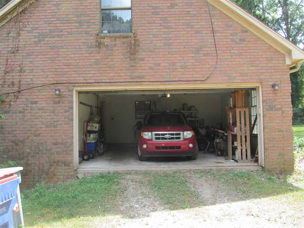 965 Walnut Bend Road Arlington, TN 38002 - Photo 24 of 25 2-car attached garage