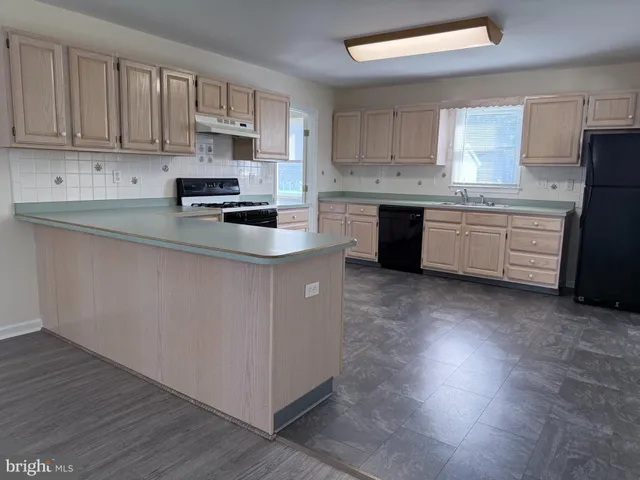 $320,000 | 961 Woodford Drive, Dover, DE 19904