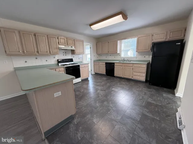 $320,000 | 961 Woodford Drive, Dover, DE 19904