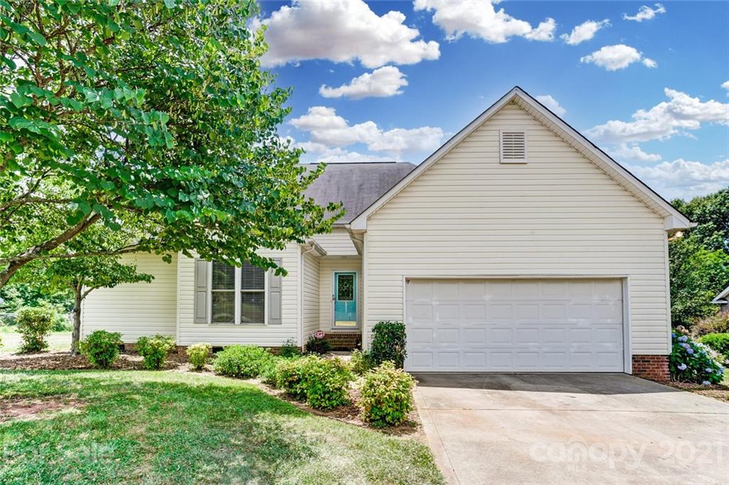 1527 Spring View Drive Catawba, NC 28609 - Photo 1 of 39 Gallery Image 1