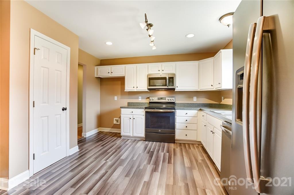 1527 Spring View Drive Catawba, NC 28609 - Photo 11 of 39 Gallery Image 11