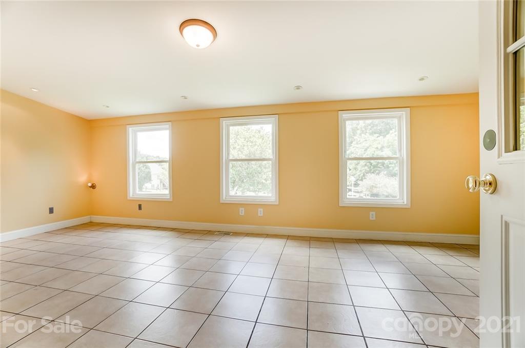 1527 Spring View Drive Catawba, NC 28609 - Photo 15 of 39 Gallery Image 15