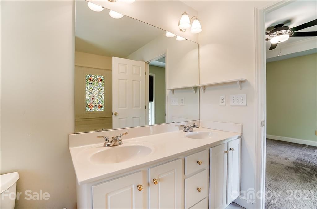 1527 Spring View Drive Catawba, NC 28609 - Photo 22 of 39 Gallery Image 22