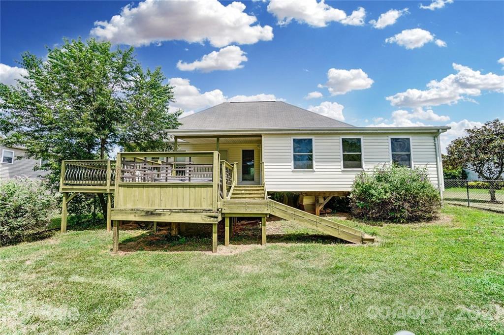 1527 Spring View Drive Catawba, NC 28609 - Photo 32 of 39 Gallery Image 32