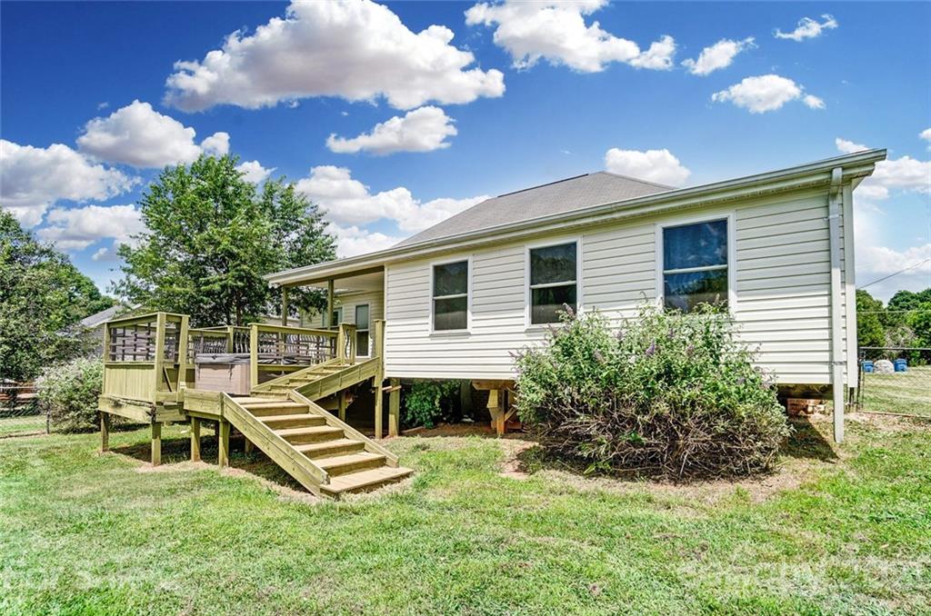 1527 Spring View Drive Catawba, NC 28609 - Photo 33 of 39 Gallery Image 33