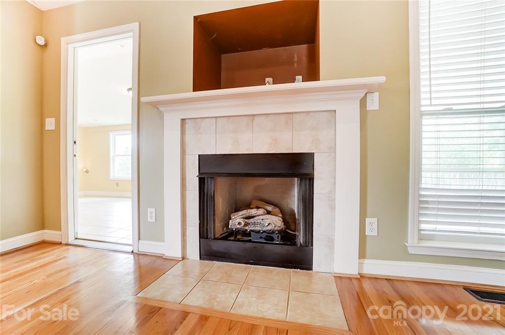 1527 Spring View Drive Catawba, NC 28609 - Photo 8 of 39 Gallery Image 8