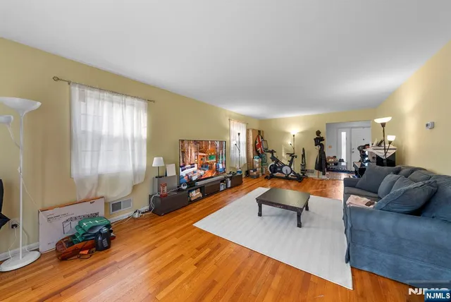 $4,750 | 32 Davenport Avenue, Tenafly, NJ 07670