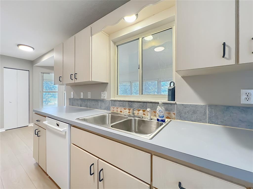 10583 Southwest 62nd Ter Road Ocala, FL 34476 - Photo 18 of 59 Gallery Image 18