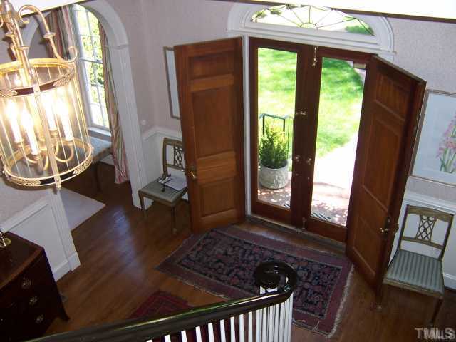 424 Bloomsbury Road Raleigh, NC 27609 - Photo 2 of 12