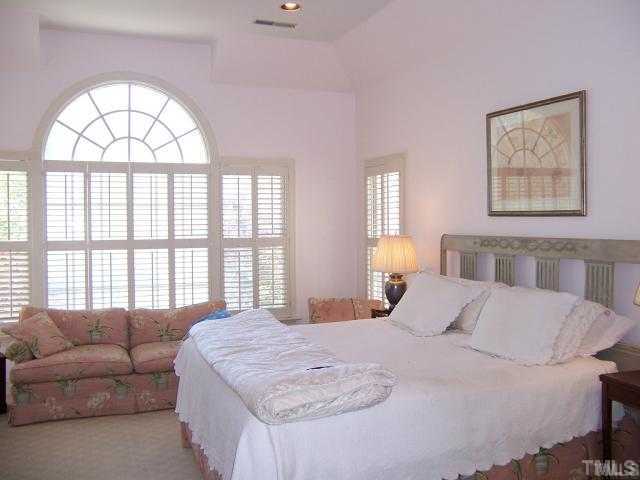 424 Bloomsbury Road Raleigh, NC 27609 - Photo 9 of 12