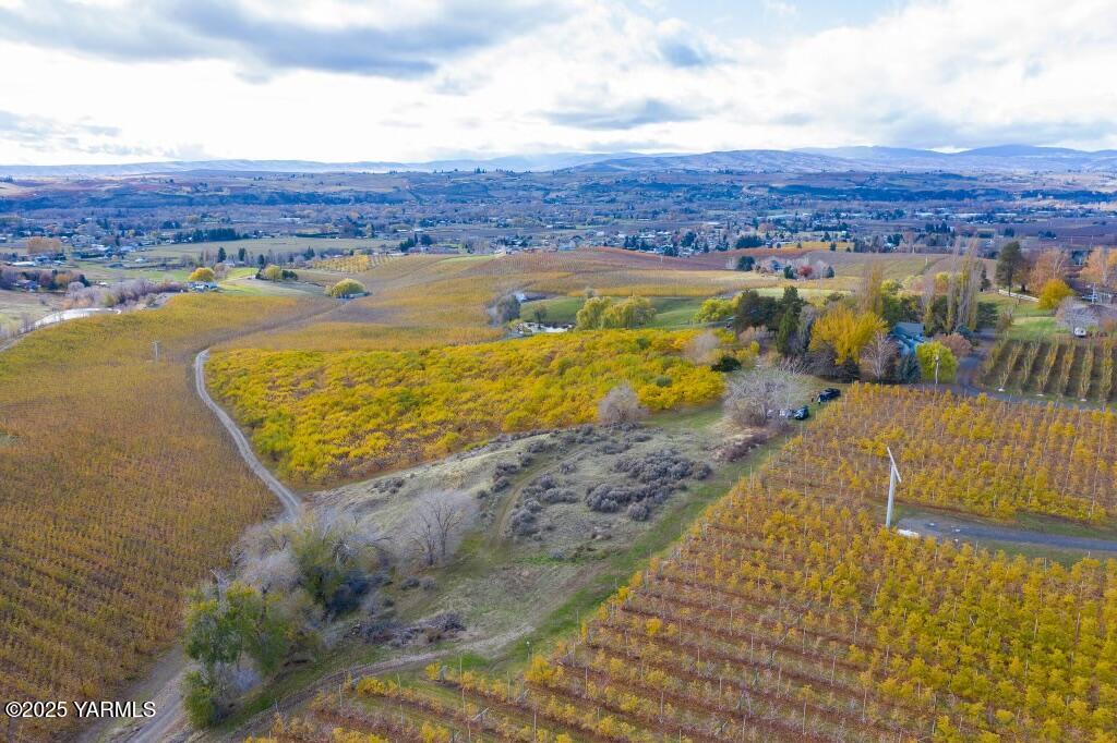 1460 Selah Heights Road Selah, WA 98942 - Photo 3 of 6 a view of an ocean view