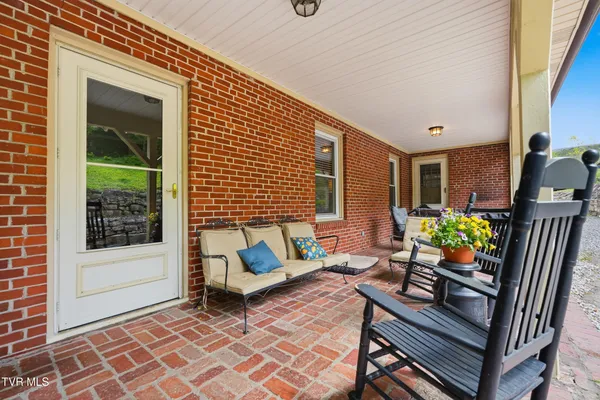 $349,999 | 205 Highland Avenue Northwest, Norton, VA 24273